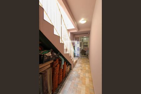 Casa à venda com 290m², 3 quartos e 2 vagas Casa à venda com 290m², 3 quartos e 2 vagasCorredor Externo