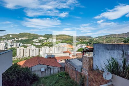 Varanda da Sala de casa para alugar com 2 quartos, 70m² em Palmeiras, Belo Horizonte