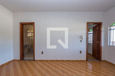 Sala de casa para alugar com 2 quartos, 70m² em Palmeiras, Belo Horizonte