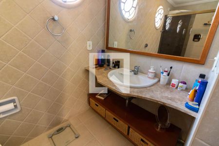 Apartamento à venda com 230m², 4 quartos e 2 vagasSuíte 1, banheiro 