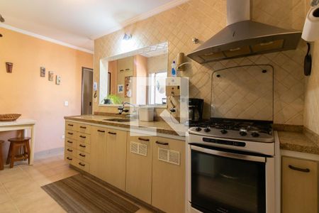 Apartamento à venda com 230m², 4 quartos e 2 vagasCozinha 