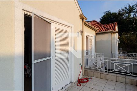 Casa de condomínio à venda com 270m², 4 quartos e 3 vagas Casa de condomínio à venda com 270m², 4 quartos e 3 vagasVaranda do Quarto 3