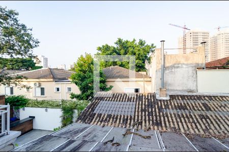 Casa de condomínio à venda com 270m², 4 quartos e 3 vagas Casa de condomínio à venda com 270m², 4 quartos e 3 vagasVista da Suíte 2