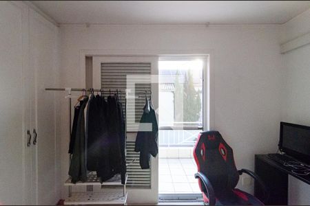 Casa de condomínio à venda com 270m², 4 quartos e 3 vagas Casa de condomínio à venda com 270m², 4 quartos e 3 vagasQuarto 3