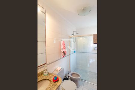 Casa de condomínio à venda com 270m², 4 quartos e 3 vagas Casa de condomínio à venda com 270m², 4 quartos e 3 vagasBanheiro da Suíte 2