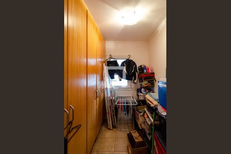 Casa de condomínio à venda com 270m², 4 quartos e 3 vagas Casa de condomínio à venda com 270m², 4 quartos e 3 vagasQuarto de Serviço