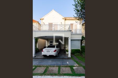 Casa de condomínio à venda com 270m², 4 quartos e 3 vagas Casa de condomínio à venda com 270m², 4 quartos e 3 vagasFrente da casa