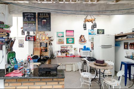 Casa de condomínio à venda com 270m², 4 quartos e 3 vagas Casa de condomínio à venda com 270m², 4 quartos e 3 vagasChurrasqueira