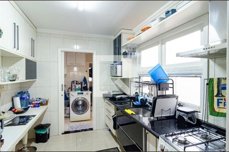 Casa de condomínio à venda com 270m², 4 quartos e 3 vagas Casa de condomínio à venda com 270m², 4 quartos e 3 vagasCozinha