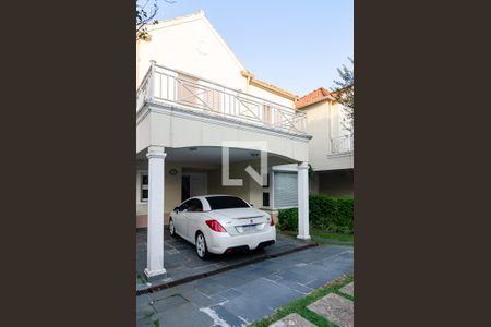 Casa de condomínio à venda com 270m², 4 quartos e 3 vagas Casa de condomínio à venda com 270m², 4 quartos e 3 vagasGaragem