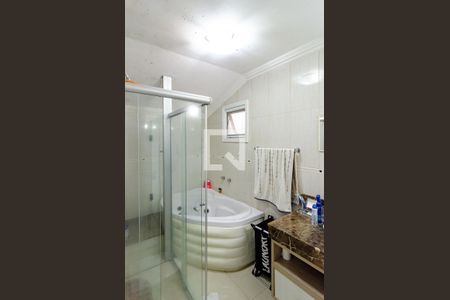 Casa de condomínio à venda com 270m², 4 quartos e 3 vagas Casa de condomínio à venda com 270m², 4 quartos e 3 vagasBanheiro da Suíte 1