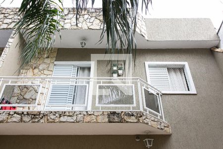 Casa à venda com 92m², 3 quartos e 2 vagas Casa à venda com 92m², 3 quartos e 2 vagasFachada - Varanda