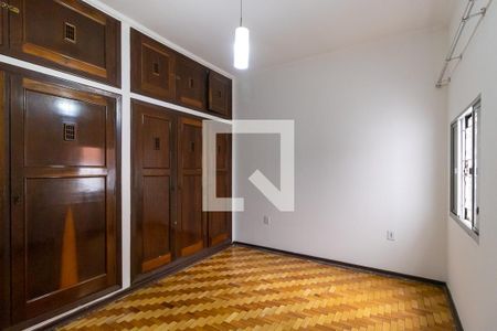 Casa à venda com 233m², 4 quartos e 2 vagas Casa à venda com 233m², 4 quartos e 2 vagasQuarto 3