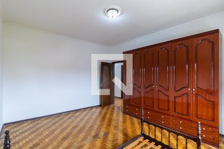 Casa à venda com 233m², 4 quartos e 2 vagas Casa à venda com 233m², 4 quartos e 2 vagasQuarto 2