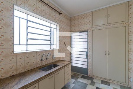 Casa à venda com 233m², 4 quartos e 2 vagas Casa à venda com 233m², 4 quartos e 2 vagasCozinha