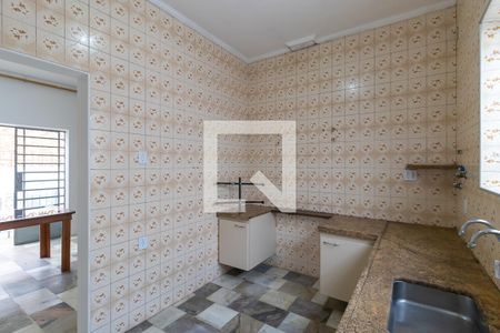 Casa à venda com 233m², 4 quartos e 2 vagas Casa à venda com 233m², 4 quartos e 2 vagasCozinha