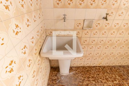 Casa à venda com 233m², 4 quartos e 2 vagas Casa à venda com 233m², 4 quartos e 2 vagasÁrea de serviço