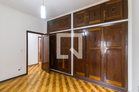 Casa à venda com 233m², 4 quartos e 2 vagas Casa à venda com 233m², 4 quartos e 2 vagasQuarto 3