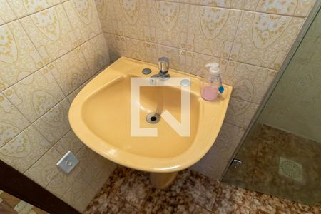 Casa à venda com 233m², 4 quartos e 2 vagas Casa à venda com 233m², 4 quartos e 2 vagasBanheiro 2