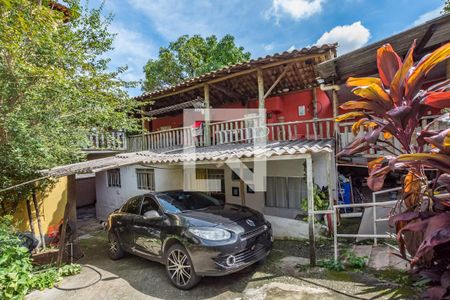 Casa à venda com 463m², 5 quartos e 5 vagas Casa à venda com 463m², 5 quartos e 5 vagasGaragem - Quintal
