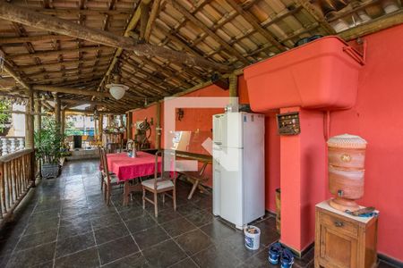 Casa à venda com 463m², 5 quartos e 5 vagas Casa à venda com 463m², 5 quartos e 5 vagasÁrea externa - Varanda