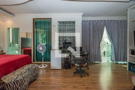 Casa à venda com 463m², 5 quartos e 5 vagas Casa à venda com 463m², 5 quartos e 5 vagasSuíte