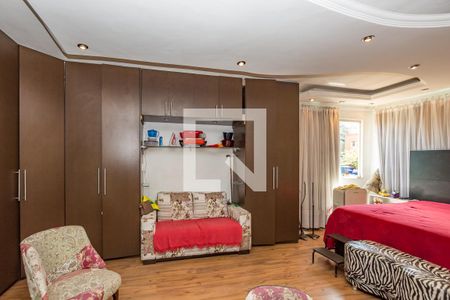 Casa à venda com 463m², 5 quartos e 5 vagas Casa à venda com 463m², 5 quartos e 5 vagasSuíte