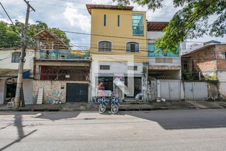 Casa à venda com 463m², 5 quartos e 5 vagas Casa à venda com 463m², 5 quartos e 5 vagasFachada