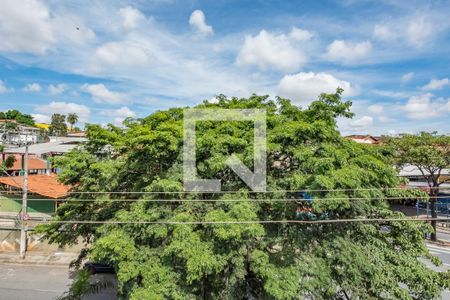 Casa à venda com 463m², 5 quartos e 5 vagas Casa à venda com 463m², 5 quartos e 5 vagasVaranda