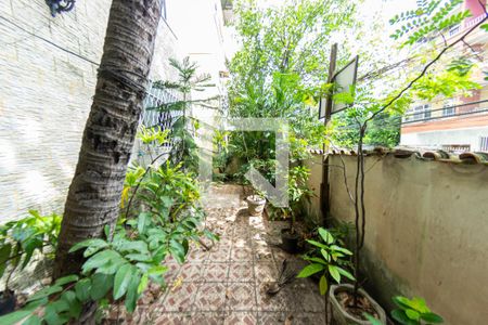 Casa à venda com 90m², 1 quarto e 6 vagas Casa à venda com 90m², 1 quarto e 6 vagasÁrea externa