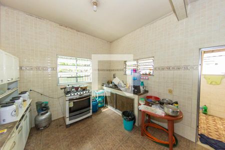 Casa à venda com 90m², 1 quarto e 6 vagas Casa à venda com 90m², 1 quarto e 6 vagasCozinha e Área de Serviço