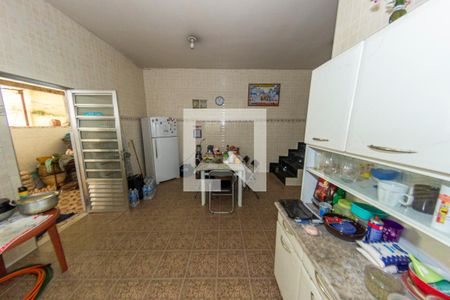 Casa à venda com 90m², 1 quarto e 6 vagas Casa à venda com 90m², 1 quarto e 6 vagasCozinha e Área de Serviço
