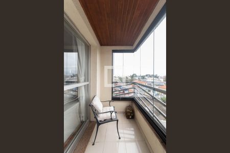 Apartamento à venda com 115m², 2 quartos e 1 vaga Apartamento à venda com 115m², 2 quartos e 1 vagaSacada da Sala