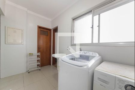 Apartamento à venda com 115m², 2 quartos e 1 vaga Apartamento à venda com 115m², 2 quartos e 1 vagaÁrea de Serviço