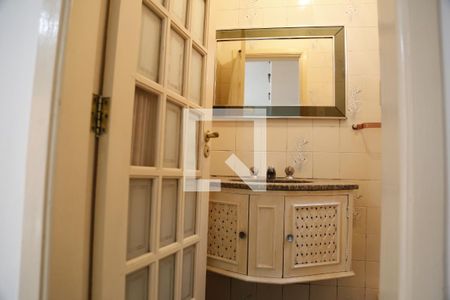 Casa à venda com 155m², 4 quartos e 2 vagasLavabo