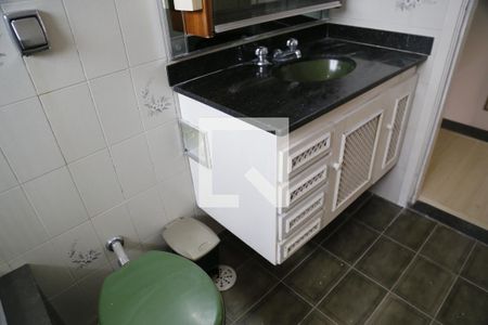 Casa à venda com 155m², 4 quartos e 2 vagasBanheiro Social