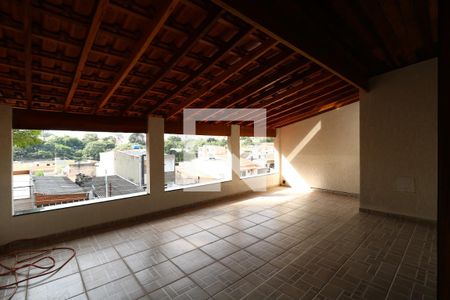 Casa à venda com 258m², 4 quartos e 5 vagasVaranda Frente
