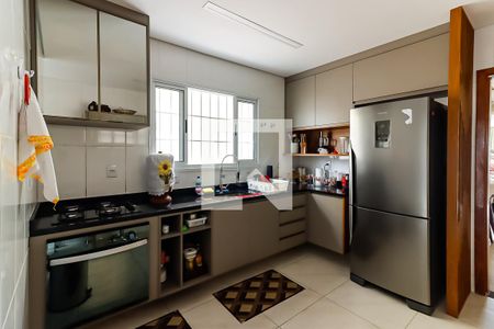 Casa à venda com 170m², 3 quartos e 8 vagas Casa à venda com 170m², 3 quartos e 8 vagasCozinha