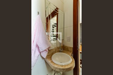 Casa à venda com 170m², 3 quartos e 8 vagas Casa à venda com 170m², 3 quartos e 8 vagasLavabo