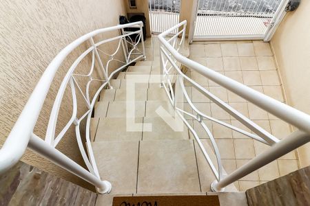 Casa à venda com 170m², 3 quartos e 8 vagas Casa à venda com 170m², 3 quartos e 8 vagasEntrada