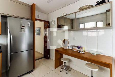 Casa à venda com 170m², 3 quartos e 8 vagas Casa à venda com 170m², 3 quartos e 8 vagasCozinha