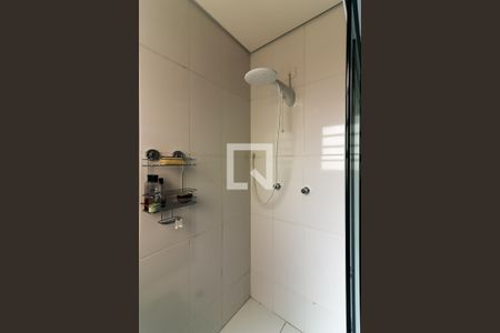 Casa à venda com 170m², 3 quartos e 8 vagas Casa à venda com 170m², 3 quartos e 8 vagasBanheiro da Suíte 1