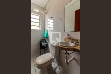 Casa à venda com 170m², 3 quartos e 8 vagas Casa à venda com 170m², 3 quartos e 8 vagasBanheiro de serviço