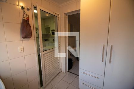Apartamento para alugar com 118m², 3 quartos e 3 vagas Apartamento para alugar com 118m², 3 quartos e 3 vagasÁrea de Serviço