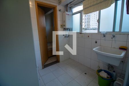 Apartamento para alugar com 118m², 3 quartos e 3 vagas Apartamento para alugar com 118m², 3 quartos e 3 vagasÁrea de Serviço