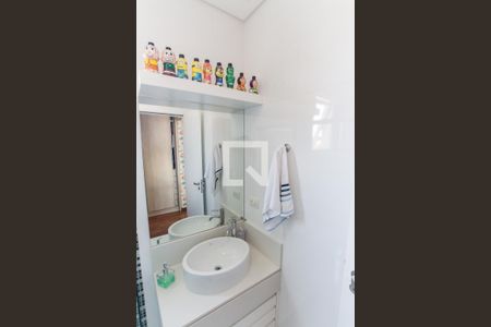 Casa de condomínio à venda com 700m², 4 quartos e 6 vagasBanheiro da Suíte 2