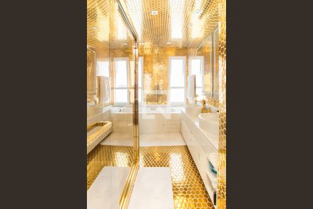 Casa de condomínio à venda com 700m², 4 quartos e 6 vagasBanheiro da Suíte 1