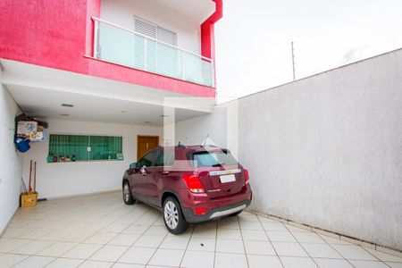 Casa à venda com 162m², 3 quartos e 4 vagas Casa à venda com 162m², 3 quartos e 4 vagasGaragem
