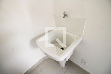 Banheiro de kitnet/studio para alugar com 1 quarto, 30m² em Jardim Alfredo, São Paulo