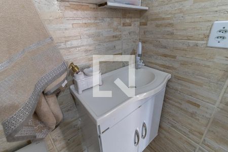 Casa à venda com 210m², 3 quartos e 2 vagasBanheiro da Suíte